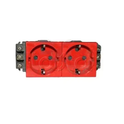 Розетка 2х2К+3 без шторок с заземлением красный Mosaic Legrand 077412-0